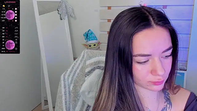 Bella XO online show from December 13, 2024, 8:09 am