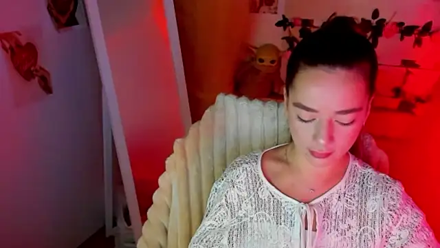 Snapshot of Bella_XO chatting on June 25, 2026, 5:56 am Bella XO online show from June 25, 2026, 5:56 am