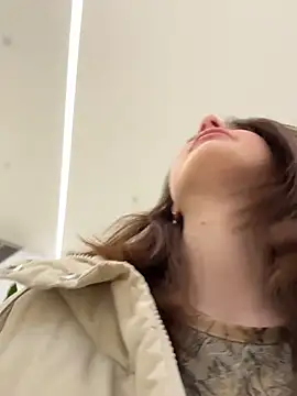 Dina Tease online show from March 4, 2026, 11:27 am