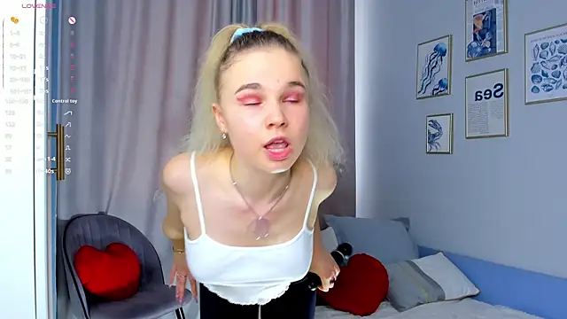 OdetteHarwick online show from September 28, 2025, 8:09 am