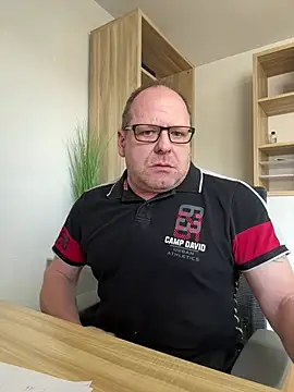 Snapshot of coupleLatinaLovers chatting on March 11, 2025, 11:55 am coupleLatinaLovers online show from March 11, 2025, 11:55 am