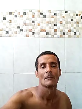 Snapshot of morenogato100 chatting on May 5, 2026, 3:31 pm morenogato100 online show from May 5, 2026, 3:31 pm