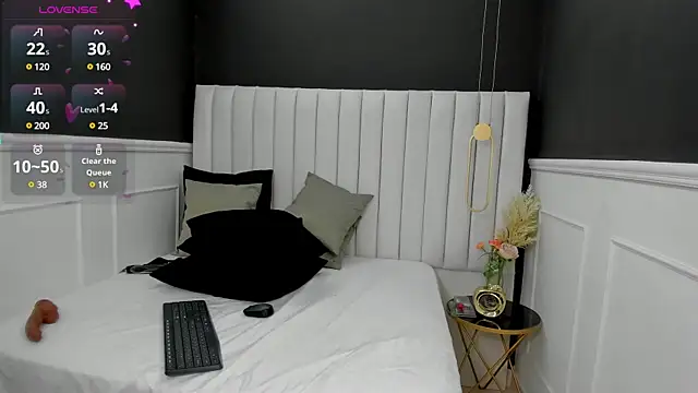 Snapshot of chloe_zulay chatting on February 9, 2025, 2:28 am chloe zulay online show from February 9, 2025, 2:28 am