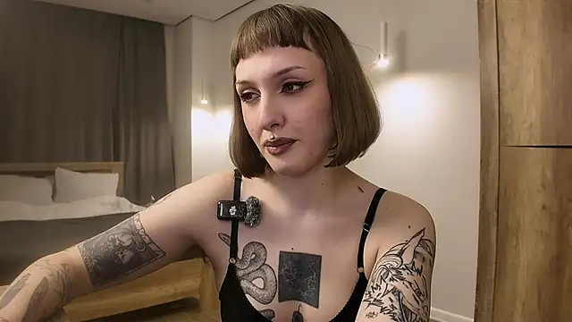 vinylstore online show from March 20, 2026, 4:34 pm