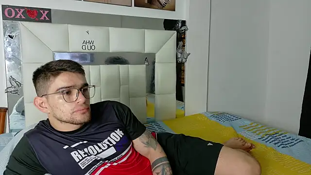 Sexy Alejandro  online show from January 29, 2025, 2:42 pm