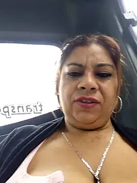 Snapshot of Laura-Hernandez chatting on April 21, 2026, 3:39 pm Laura-Hernandez online show from April 21, 2026, 3:39 pm