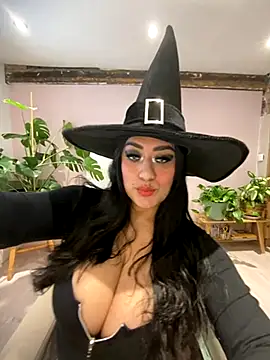 Snapshot of Alma- chatting on November 1, 2025, 11:12 am Alma- online show from November 1, 2025, 11:12 am