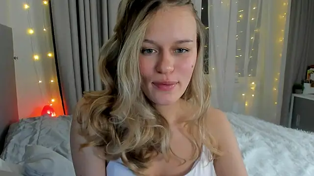 BritneyRoot online show from December 6, 2024, 12:02 am