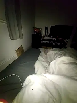 HE-M123 online show from October 13, 2025, 11:49 pm