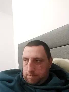 HE-M123 online show from December 20, 2025, 7:21 pm