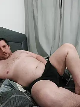 HE-M123 online show from February 15, 2026, 9:33 pm