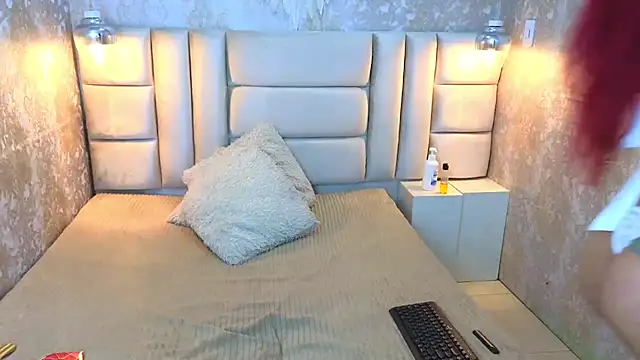 Snapshot of EdnaJarath chatting on February 1, 2025, 3:41 am EdnaJarath online show from February 1, 2025, 3:41 am