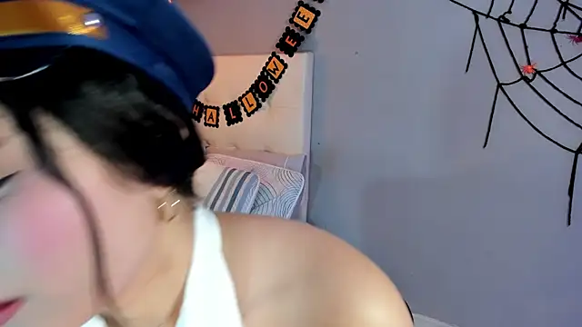 Maia W10 online show from October 31, 2025, 12:17 pm