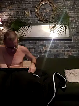 Snapshot of mikeythebestsucker chatting on November 3, 2025, 2:46 am mikeythebestsucker online show from November 3, 2025, 2:46 am