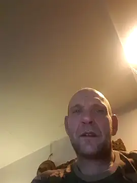 Snapshot of mikeythebestsucker chatting on November 26, 2025, 1:06 am mikeythebestsucker online show from November 26, 2025, 1:06 am