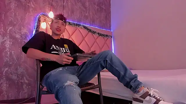 megan 100 online show from December 26, 2024, 7:05 pm