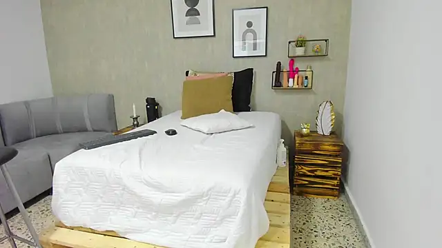 Snapshot of afrodita_martinez chatting on February 8, 2025, 6:43 am afrodita martinez online show from February 8, 2025, 6:43 am