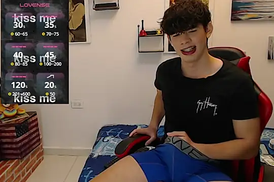 Snapshot of Angelo-cianuro- chatting on September 26, 2025, 9:19 pm Angelo-cianuro- online show from September 26, 2025, 9:19 pm