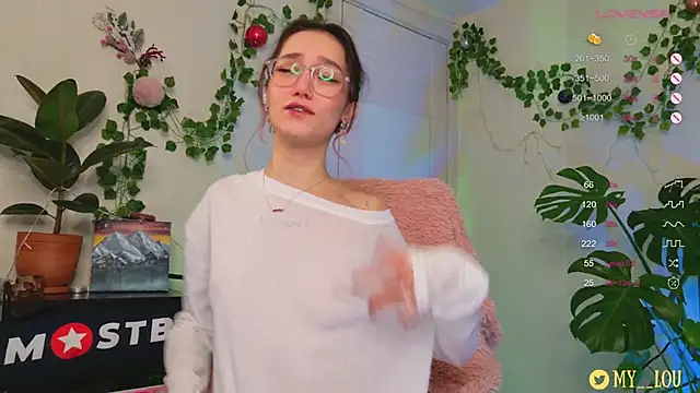 MyLou  online show from January 8, 2025, 3:17 pm