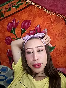 samy-blonde online show from May 19, 2026, 2:01 pm