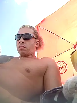 Lovely milk online show from October 16, 2025, 9:10 am