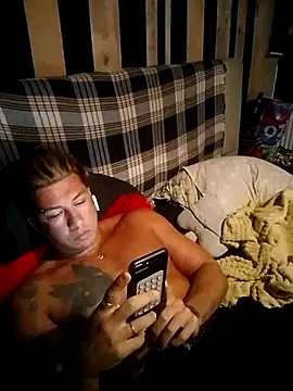 Lovely milk online show from October 28, 2025, 8:11 pm