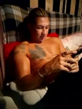 Lovely milk online show from November 12, 2025, 3:01 pm