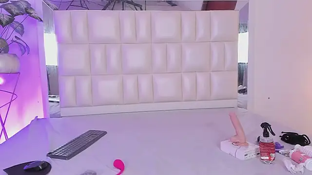 Alhana pulido online show from January 12, 2025, 1:21 am