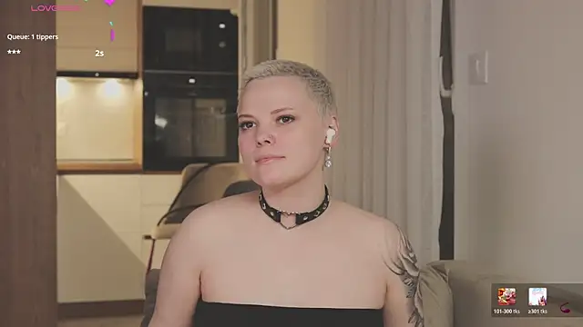 LikaBerry1 online show from April 2, 2026, 7:55 pm