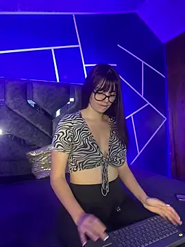 angel natural online show from January 21, 2025, 7:28 pm