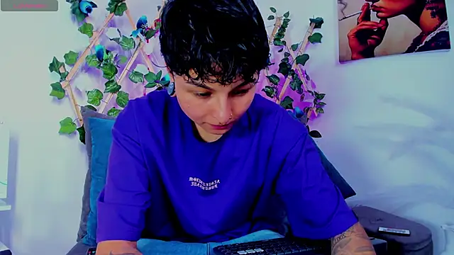 Snapshot of ZuryRamirez_ chatting on February 17, 2025, 7:31 pm ZuryRamirez online show from February 17, 2025, 7:31 pm