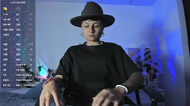 Snapshot of ZuryRamirez_ chatting on March 18, 2025, 8:04 pm ZuryRamirez online show from March 18, 2025, 8:04 pm