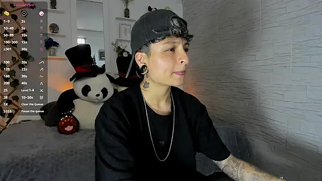 Snapshot of ZuryRamirez_ chatting on September 20, 2025, 8:10 pm ZuryRamirez online show from September 20, 2025, 8:10 pm