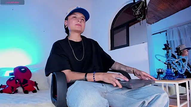 ZuryRamirez  online show from May 29, 2026, 8:18 pm