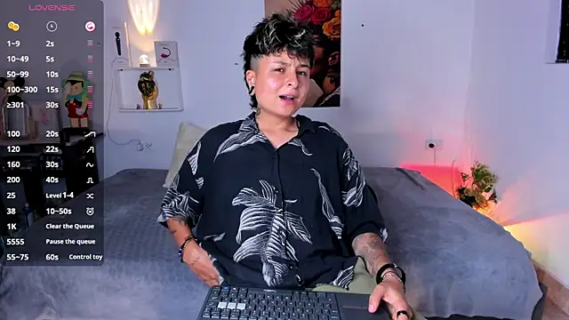 ZuryRamirez  online show from June 26, 2026, 11:42 pm