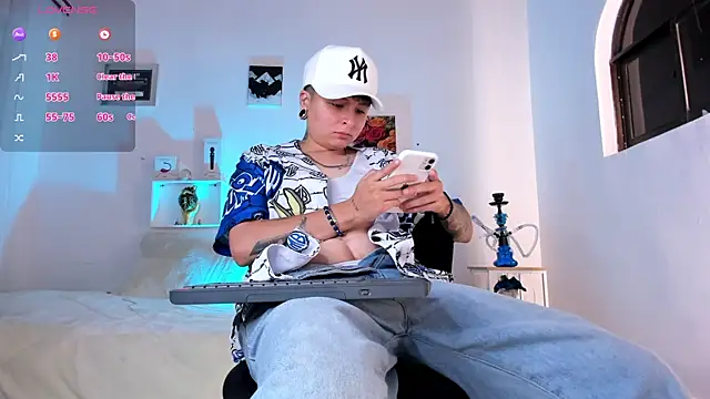 ZuryRamirez  online show from July 10, 2026, 11:40 pm