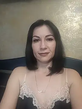 FireLily332 online show from January 13, 2025, 4:41 pm