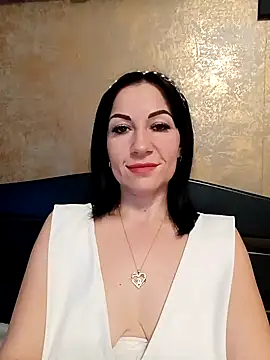 FireLily332 online show from February 16, 2025, 5:04 pm