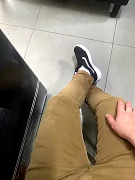 Hjsjsjsjjd online show from November 5, 2025, 12:38 pm