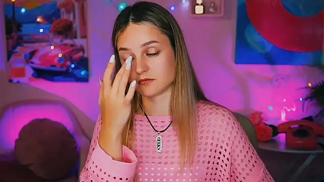 DeboraLarson online show from December 16, 2024, 2:04 am