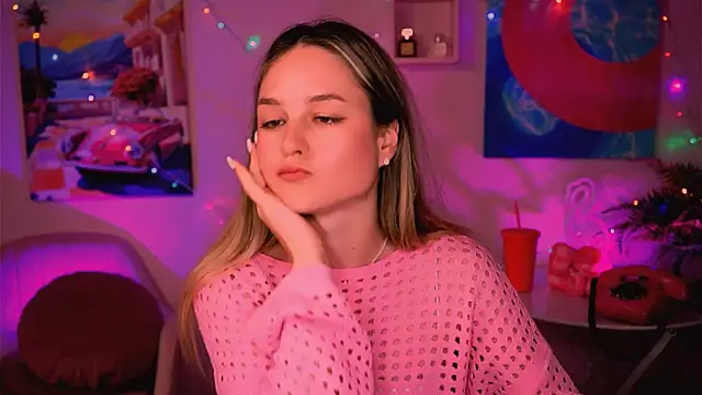 DeboraLarson online show from January 2, 2025, 10:16 am