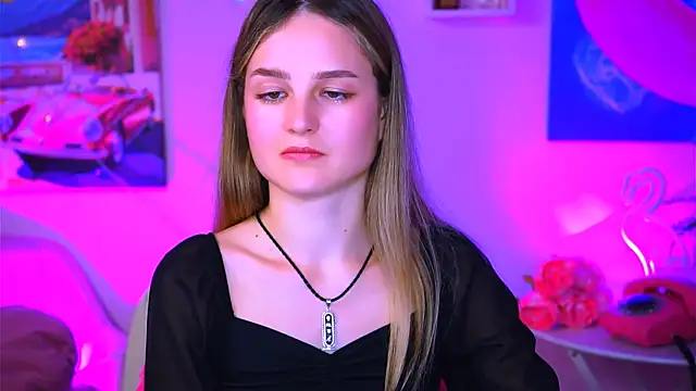 DeboraLarson online show from January 21, 2025, 10:19 am