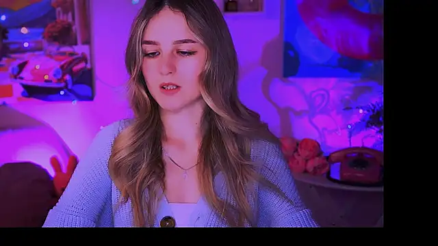 DeboraLarson online show from February 6, 2025, 3:27 am