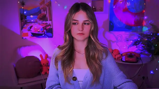 DeboraLarson online show from February 6, 2025, 9:32 am