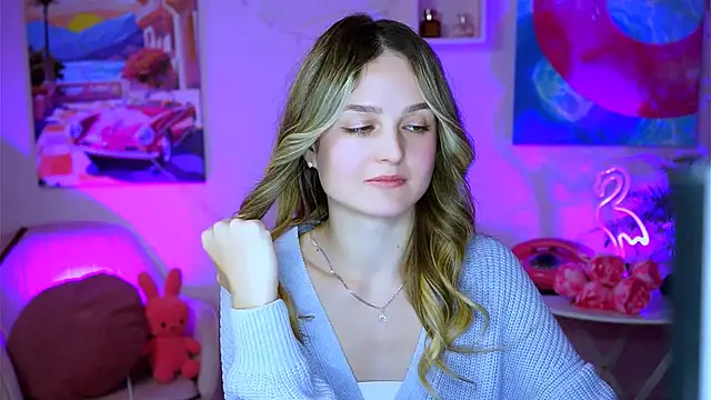 DeboraLarson online show from February 9, 2025, 6:47 pm