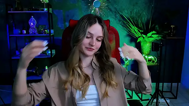 DeboraLarson online show from February 13, 2025, 11:17 am