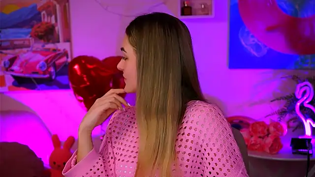 DeboraLarson online show from February 22, 2025, 6:39 am