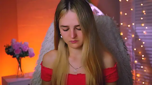 DeboraLarson online show from September 26, 2025, 3:43 am