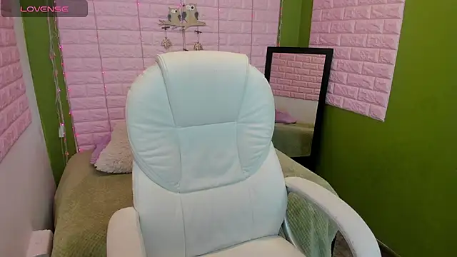 Bonnieshyy online show from January 11, 2025, 4:57 pm