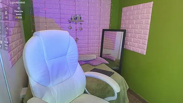 Bonnieshyy online show from January 22, 2025, 1:21 pm